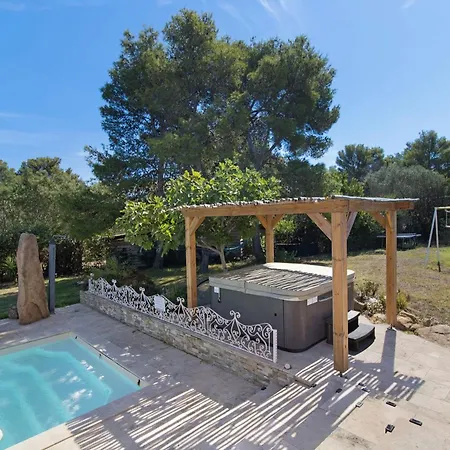 Villa La Chiappa Bord De *